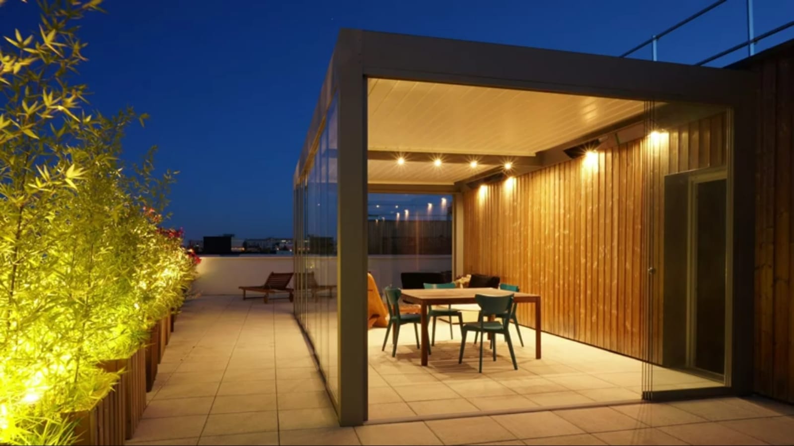 Gece aydınlatmalı pergola ve teras uygulaması